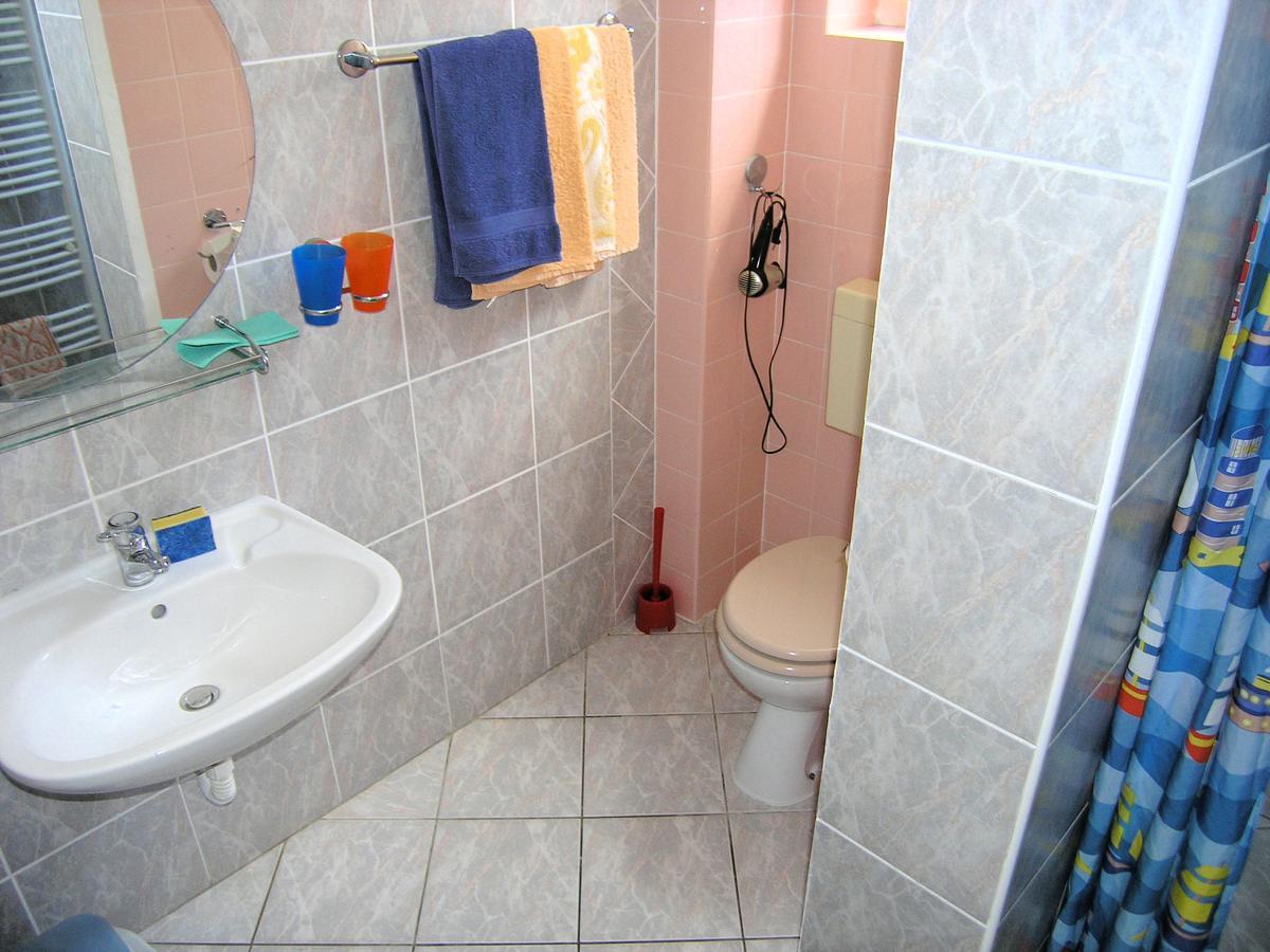 Apartmani Iskra Đảo Krk Ngoại thất bức ảnh